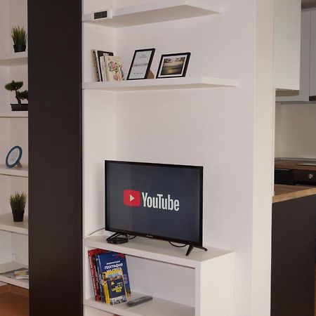 Spacious 2Bdr - Free Parking - Walk Everywhere - 300 Mbps Wifi Βάρνα Εξωτερικό φωτογραφία