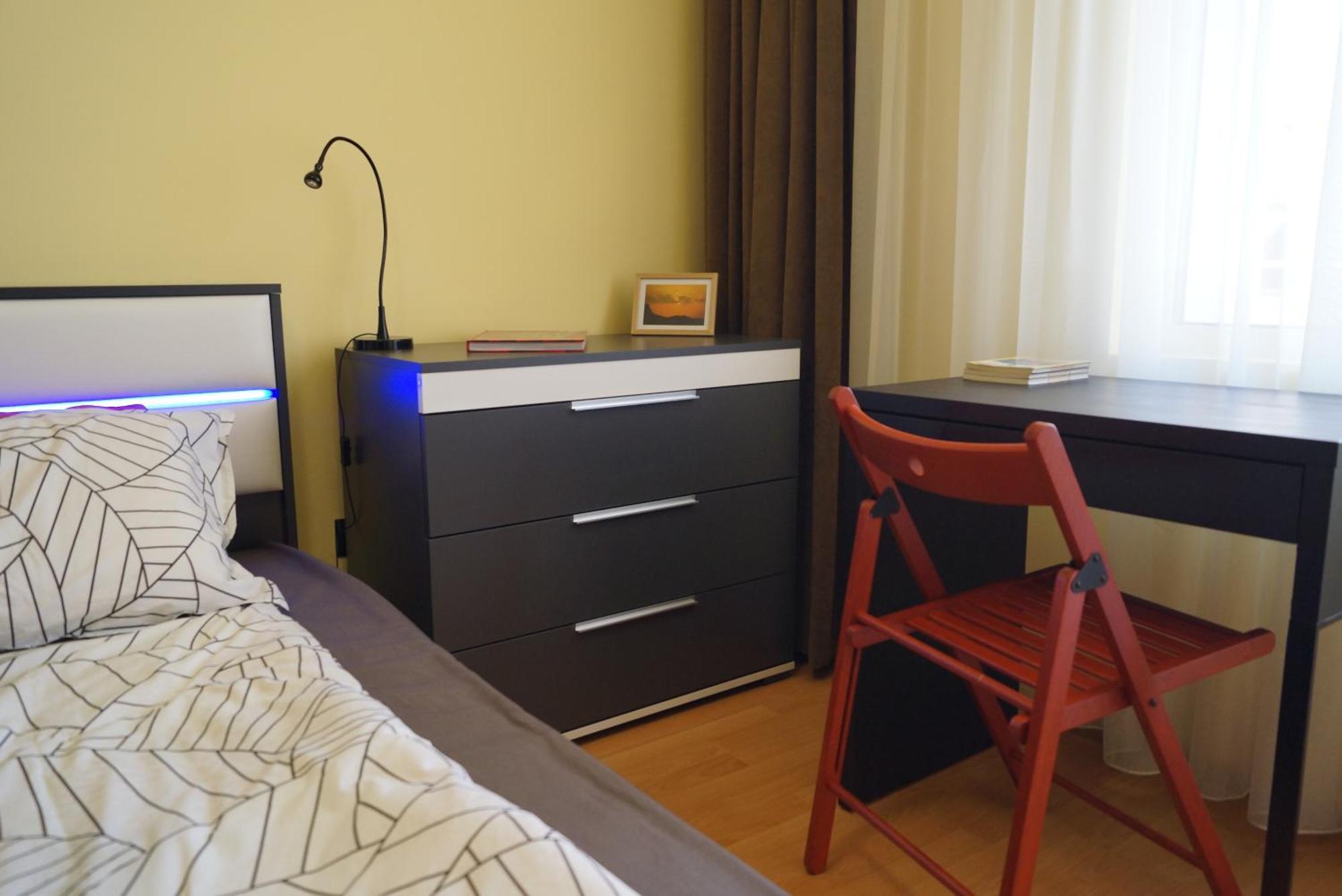 Spacious 2Bdr - Free Parking - Walk Everywhere - 300 Mbps Wifi Βάρνα Εξωτερικό φωτογραφία