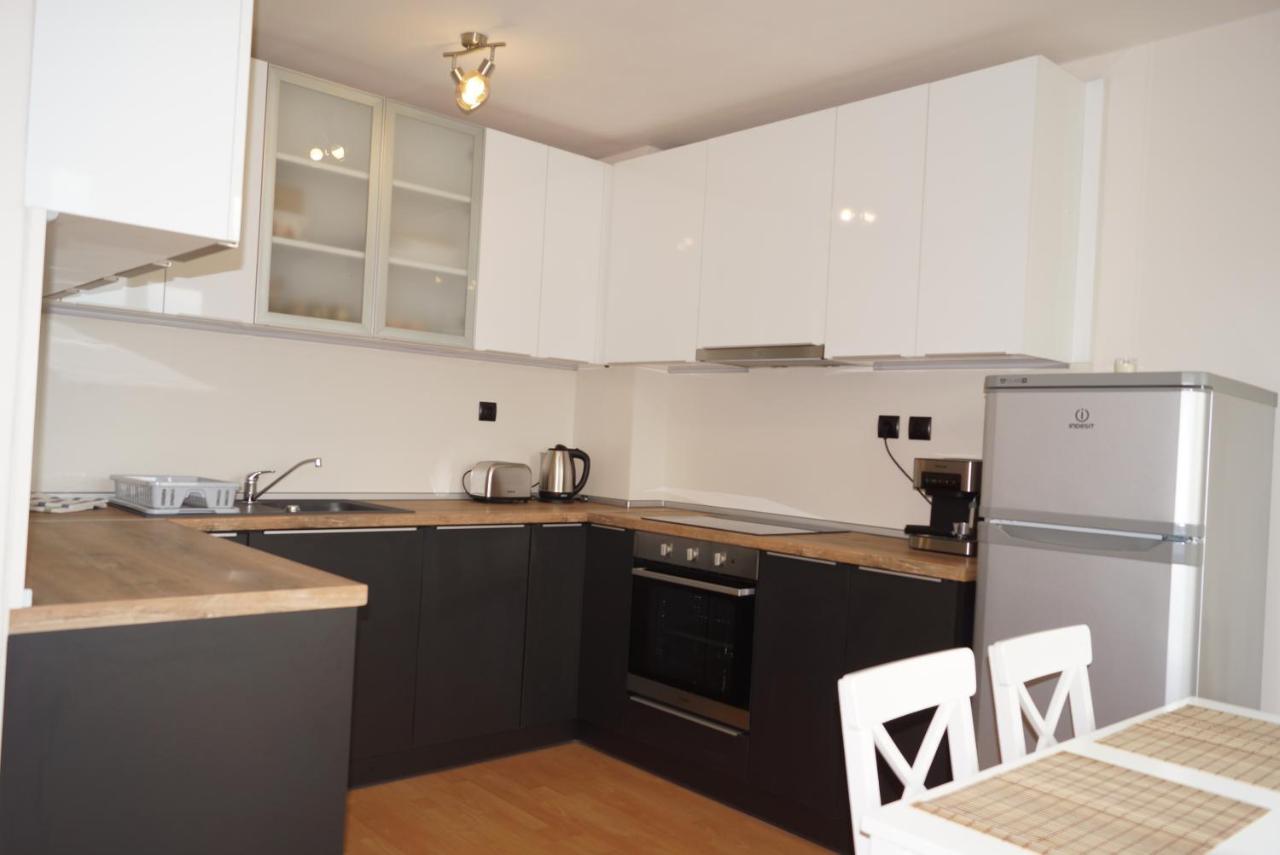 Spacious 2Bdr - Free Parking - Walk Everywhere - 300 Mbps Wifi Βάρνα Εξωτερικό φωτογραφία