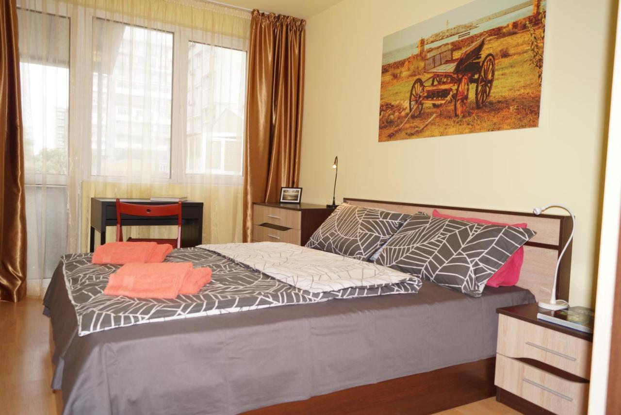 Spacious 2Bdr - Free Parking - Walk Everywhere - 300 Mbps Wifi Βάρνα Εξωτερικό φωτογραφία